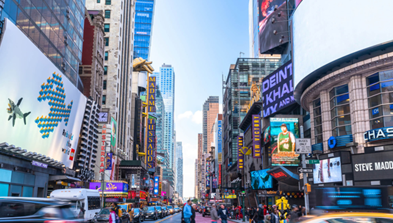 デジタルサイネージとは？仕組み・費用からメリット、選び方まで徹底解説